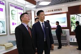 4-领导和社会各界参观2.JPG